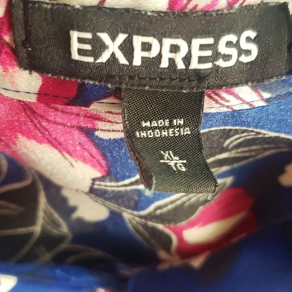 Express Cropped Floral Long Sleeve Button Down Blouse Size XL - Picture 7 of 7